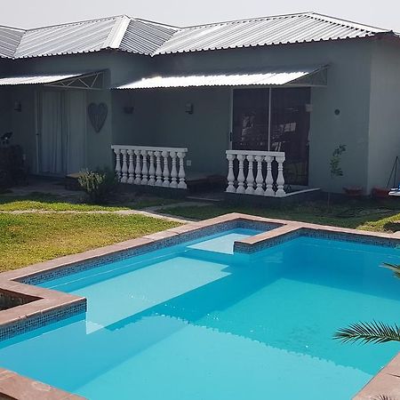 Villa Graf Ongwediva Εξωτερικό φωτογραφία