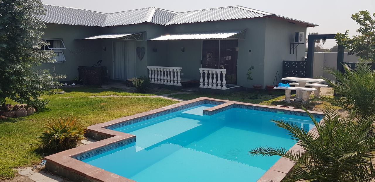 Villa Graf Ongwediva Εξωτερικό φωτογραφία